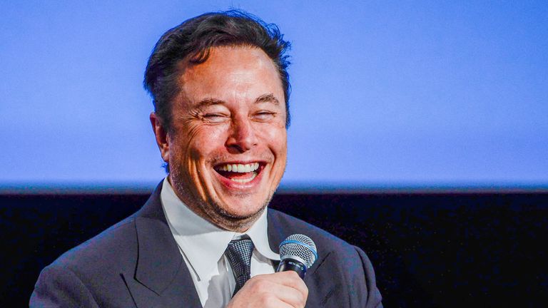 Elon Musk  – He wants to buy Twitter again